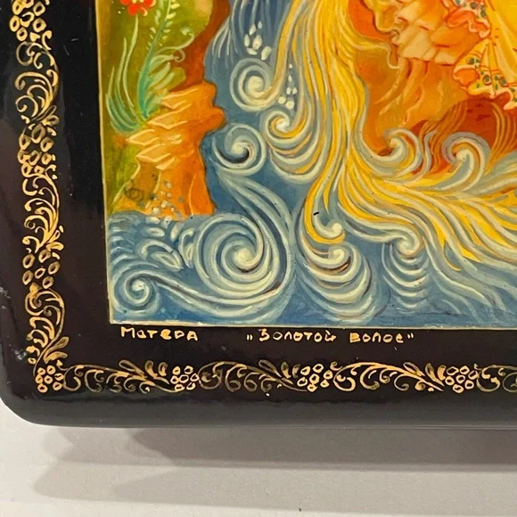 Vintage Artist Signed Russian Hand Painted Lacquerware Wood Box GOLDILOCK & BOY